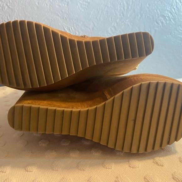 Juicy Couture Women's Buckle Wedge Ankle Boots - Picture 10 of 16